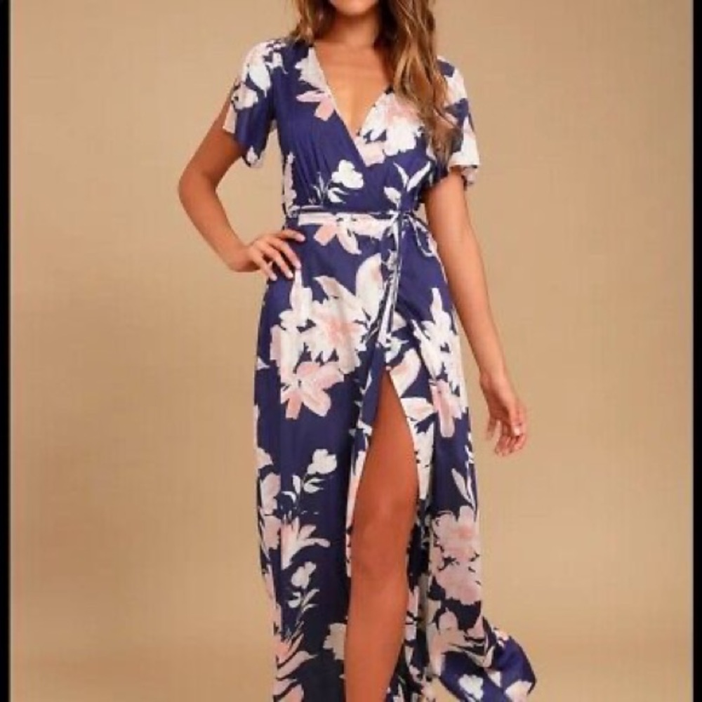 NWT Lulus azalea regalia wrap maxi floral dress size medium